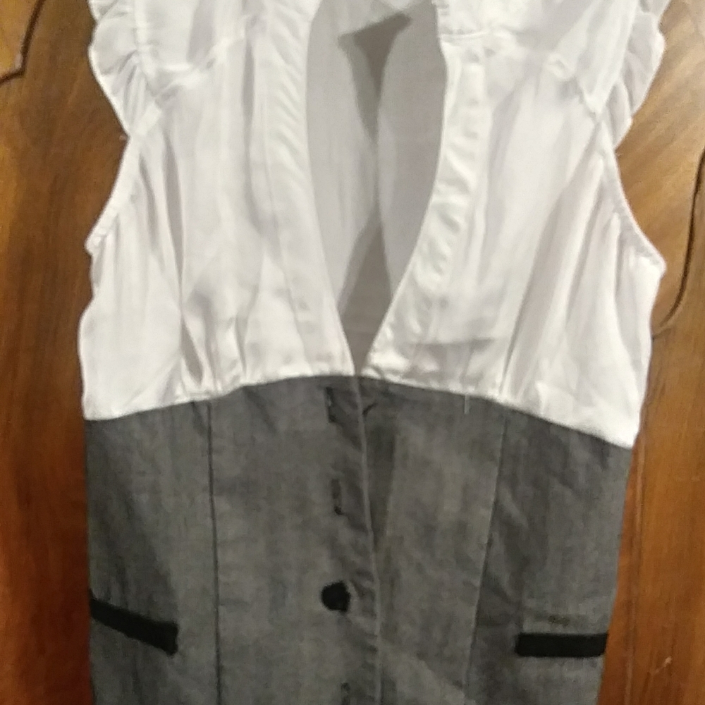 Very cute professional looking vest